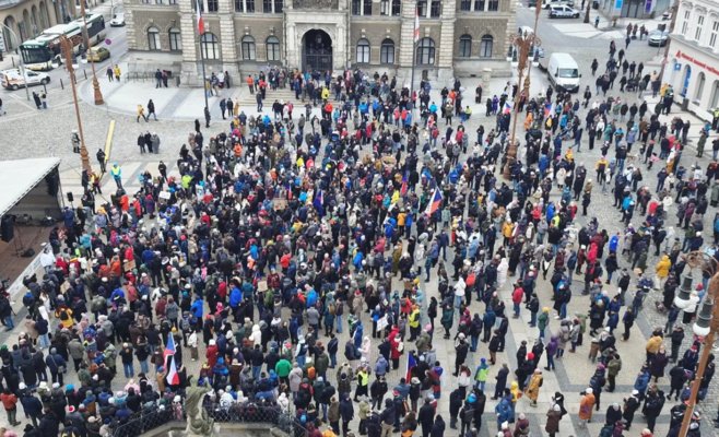Заполненные площади по всей республике. Люди снова вышли на улицы, чтобы поддержать президента