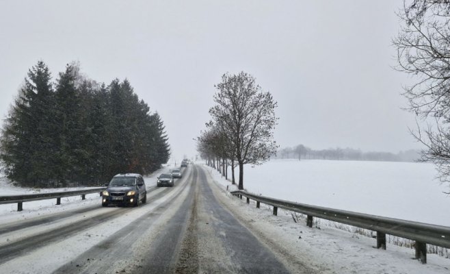 В Чехию идут снег и дожди: неделя начнётся с осадков, к выходным заметно потеплеет