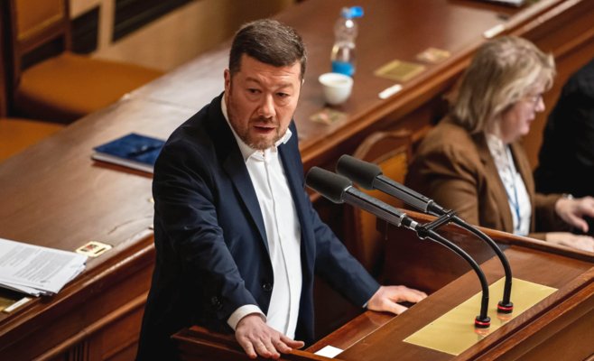 Ужесточение правил для украинцев в Чехии откладывается. Закон могут принять только в следующем году