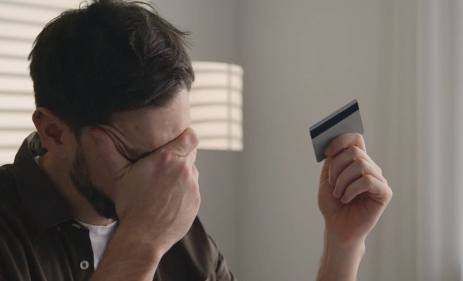 Попытка получить эротические видео обошлась мужчине из Пршерова в десятки тысяч крон