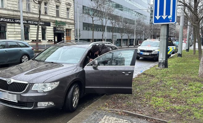 В Клатовах угнали машину, подозреваемую задержали в Праге — за рулём была женщина под воздействием наркотиков