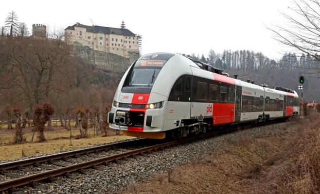 Скидки возвращаются: студенты и пенсионеры снова смогут ездить со скидкой 75%