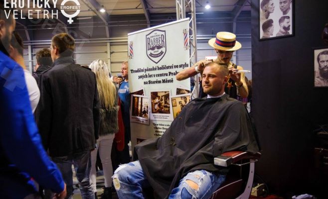 Эротическая ярмарка EROFEST