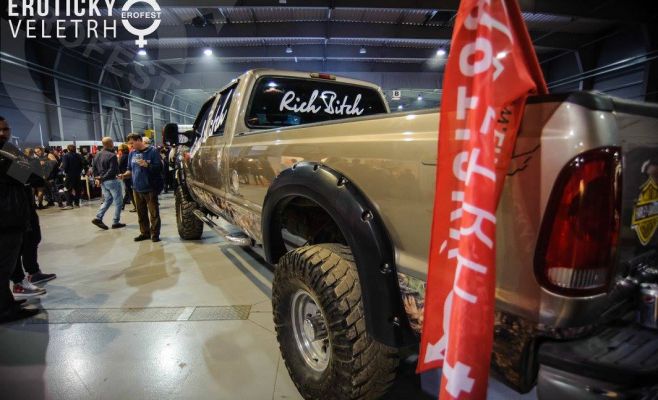 Эротическая ярмарка EROFEST