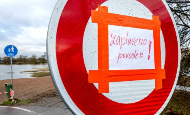 На примерно десяти участках рек сохранялся режим паводковой бдительности​