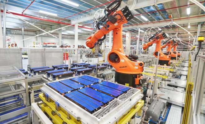 Škoda запустила производство батарей в новом цехе в Млада-Болеславе: шаг к лидерству в стратегии Volkswagen