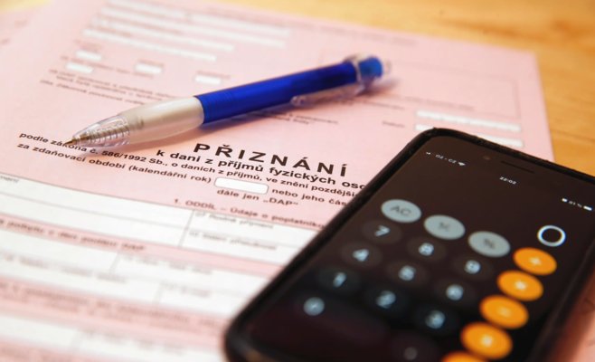 Налоговая декларация в Чехии за 2025 год: что изменилось и к чему готовиться