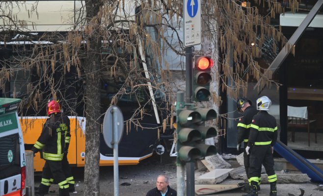 Трагическая авария трамвая в Милане: двое погибших и полсотни раненых