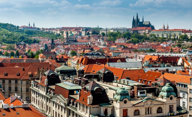 Оппозиция хочет ограничить краткосрочную аренду и вернуть систему eTurista. Министерство предпочитает новый законопроект