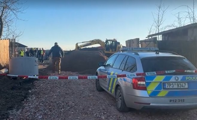 Трагедия в Пльзене: рабочего насмерть засыпало землей в траншее