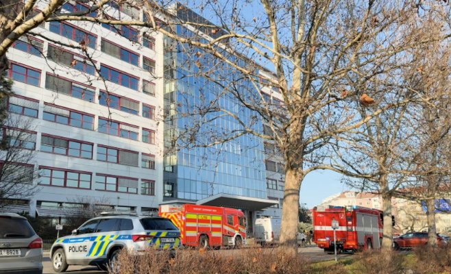 Праге эвакуировали Министерство экологии из-за скворечника в почте