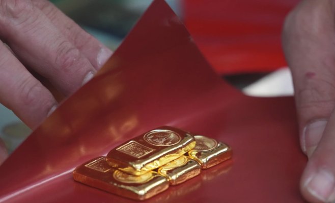 Ограничение полетов через Дубай ударило по мировой торговле золотом