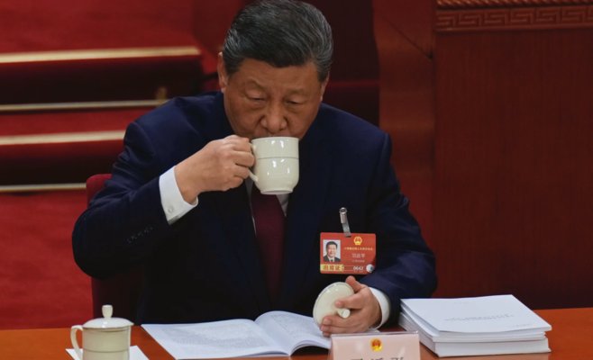 Китай готовится к самому слабому росту за 30 лет, но планирует технологический рывок