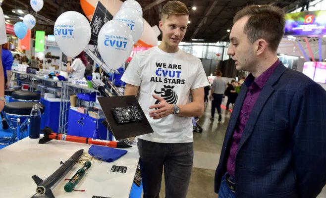 Работа вместо лекций: чешские студенты получают одну из самых низких поддержек в Европе