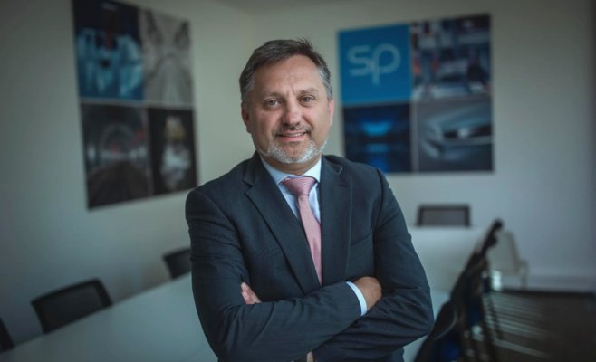 Чехии жизненно необходимы иностранцы: без них больницы и стройки потеряют по 100 тысяч человек в год