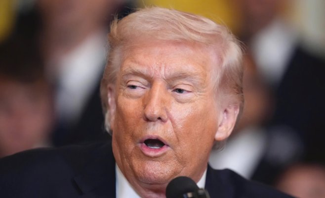 Нефть дешевеет, биржи растут: рынки отреагировали на слова Трампа о конце войны с Ираном