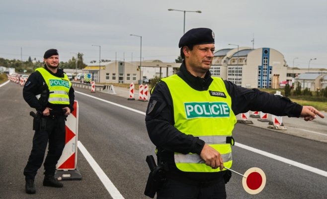 Задолжал 32 тысячи за штрафы и снимал полицию в TikTok: наглый водитель лишился номеров