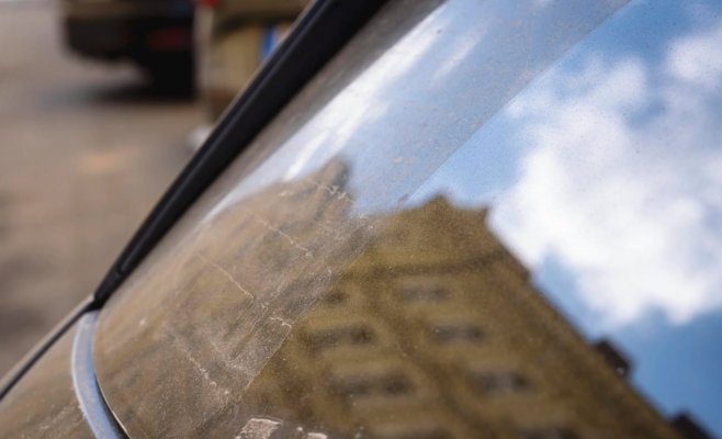 Чехию засыпает сахарская пыль: ночью ожидается «кровавый дождь»