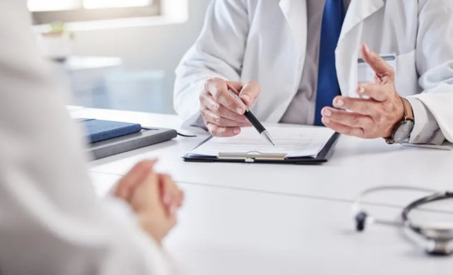 Последние дни для смены медицинской страховой компании: чем отличаются их бонусы?