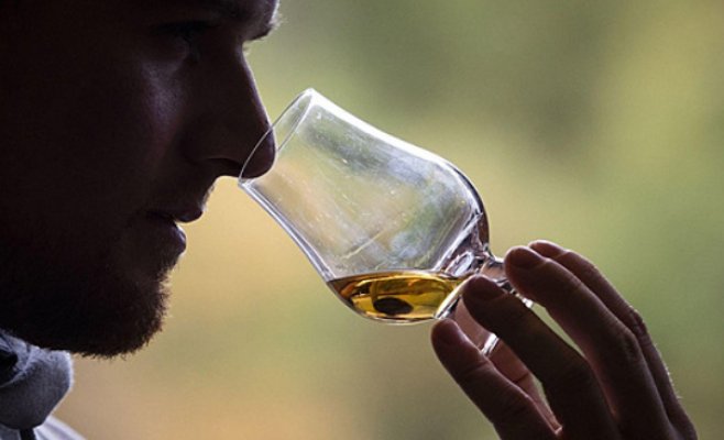 Бокальчик для здоровья? Половина чехов верит в целебную силу небольших доз алкоголя