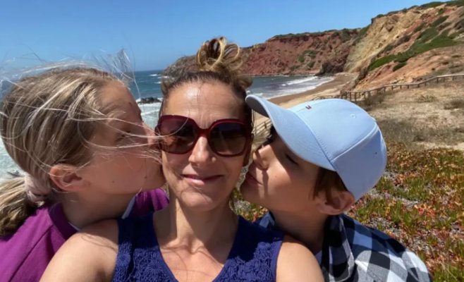 У брата и сестры из-под Кладно рухнул мир: после убийства матери они остались без дома и опоры