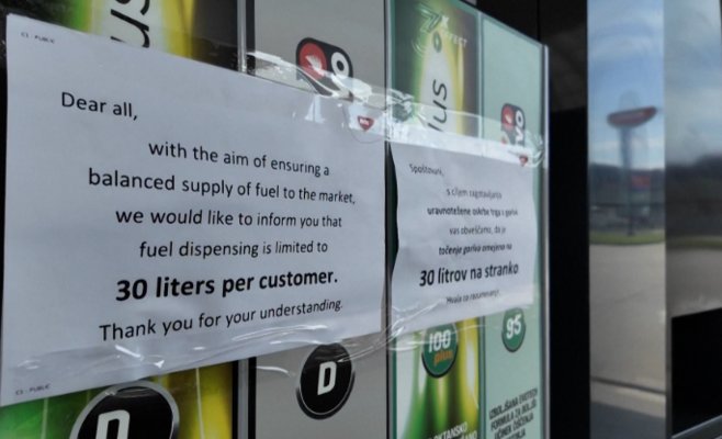 Словения вводит жесткие лимиты на заправках: к развозу топлива привлекают армию