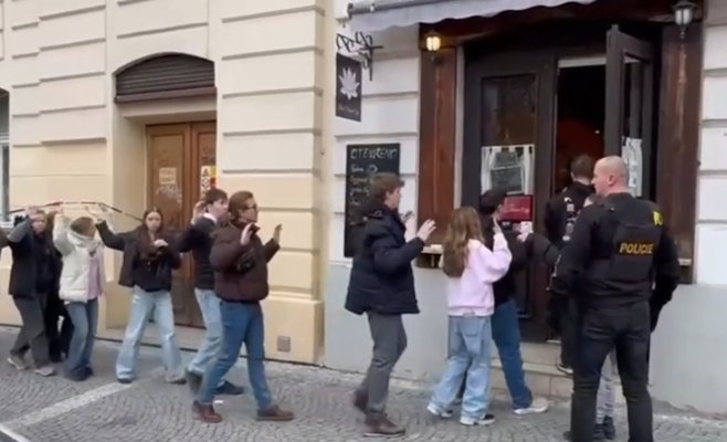 Он невменяем. Полиция закрыла дело учителя, выдумавшего стрельбу в пражской школе