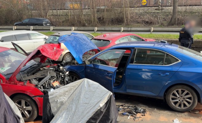 Полицейская погоня в Праге завершилась лобовым столкновением