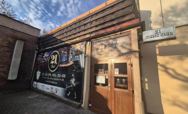 «Не пускать цыган, украинцев, арабов и тому подобных». Клуб в Пльзене проверяют из-за обвинений в дискриминации