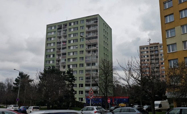 Отец, убивший маленькую дочь в Праге, лечился от агрессии и наркозависимости: приемную мать заставили вернуть ребенка