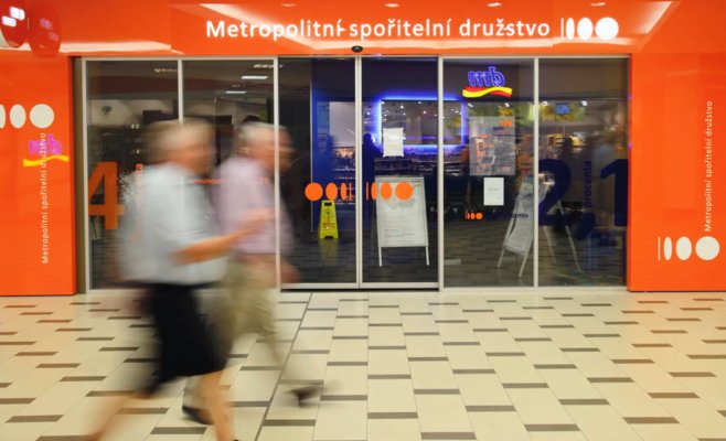 Участник миллиардной аферы избегает тюрьмы, скрываясь в испанской больнице