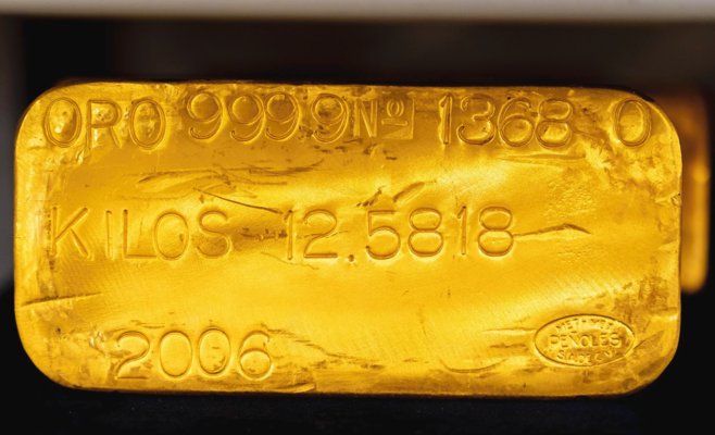 Цены на золото летят в пропасть: такого падения не было почти 20 лет