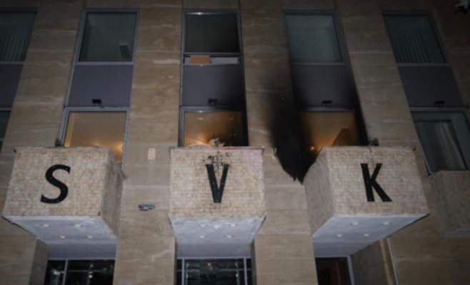 Полиция обвинила иностранца, атаковавшего Русский дом в Праге, в создании общественной опасности