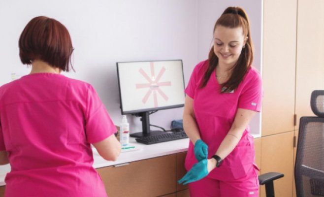 Больше всех в Чехии зарабатывают директора и врачи, а меньше всех — уборщицы и разнорабочие