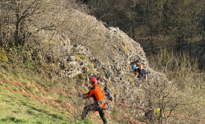 В Праге подросток сорвался со скалы: сложная спасательная операция длилась десятки минут