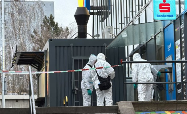 Спецназ задержал четверых подозреваемых в дерзком подрыве банкоматов в Праге