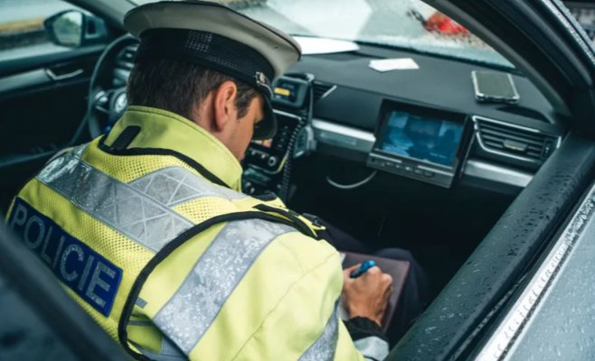 Пьяная водитель BMW сбила двух 11-летних девочек, скрылась с места ДТП, а затем попала под поезд