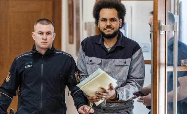 Суд по новому делу Доминика Фери продолжается: обвинение утверждает, что он снял презерватив без согласия партнерши