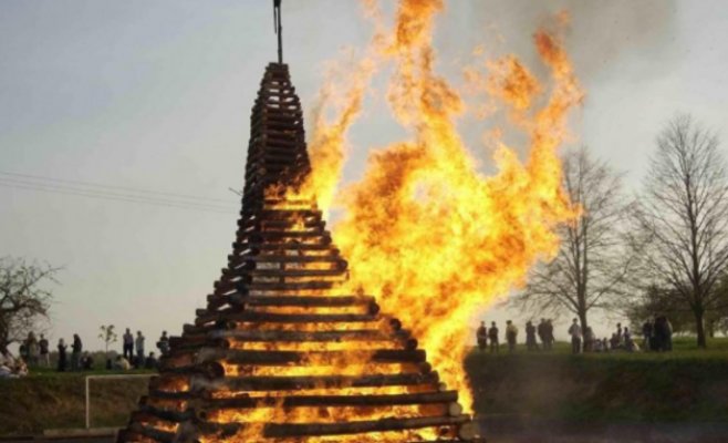 На Филиппо‑Якубову ночь произошло 160 пожаров. Всего 10 случаев связаны с сожжением ведьм