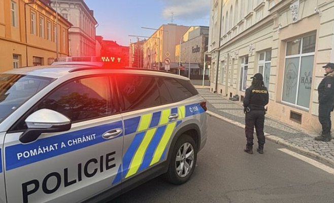 В центре Хомутова разгуливал мужчина с оружием: полиция успешно задержала нарушителя