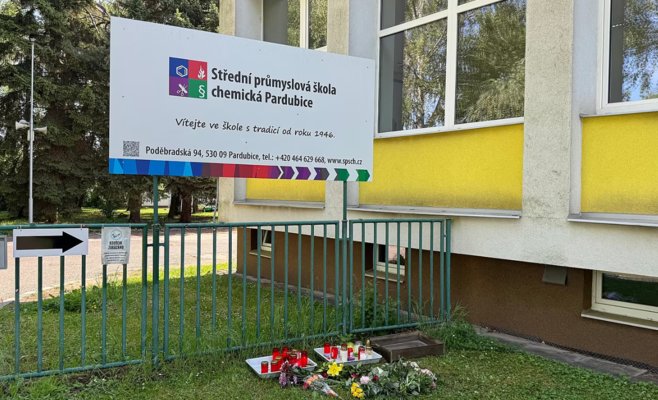Подростка, обвиняемого в убийстве одноклассницы в Пардубице, отправили под арест