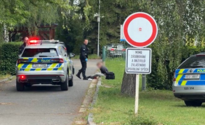 Трагедия в школе Пардубице: выпускные экзамены возобновились, со студентами работают психологи