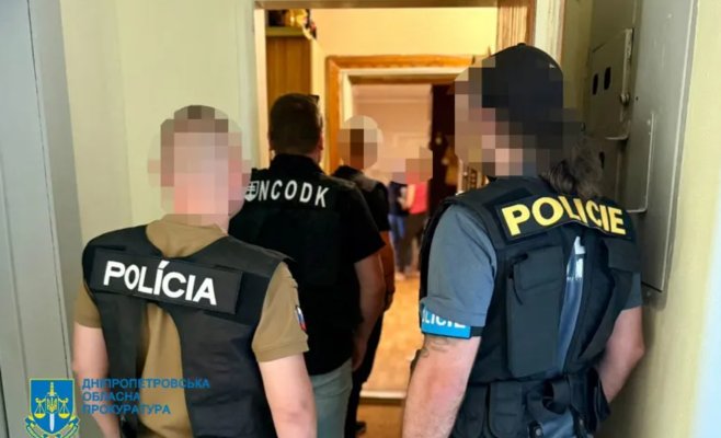 Украинца, подозреваемого в угрозах чешским школам, год назад отпустили на Украине