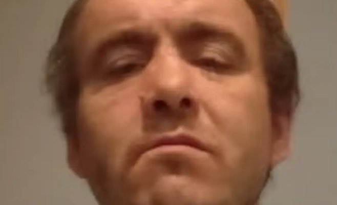 «Уязвимый» и глухой на одно ухо: соседи рассказали о мужчине, которому мигрант пытался отрезать голову в Белфасте