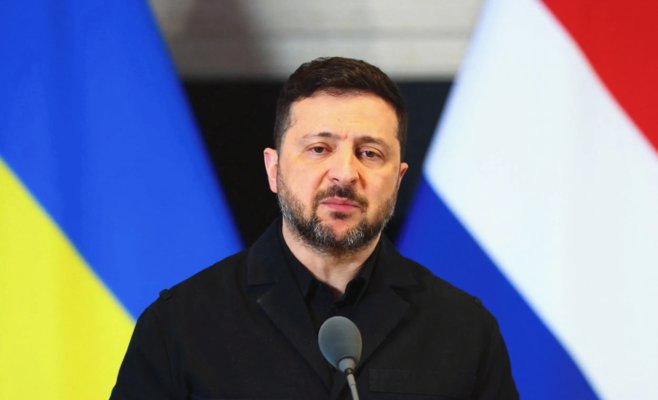 Зеленский лишил русский язык статуса защищенного в Украине
