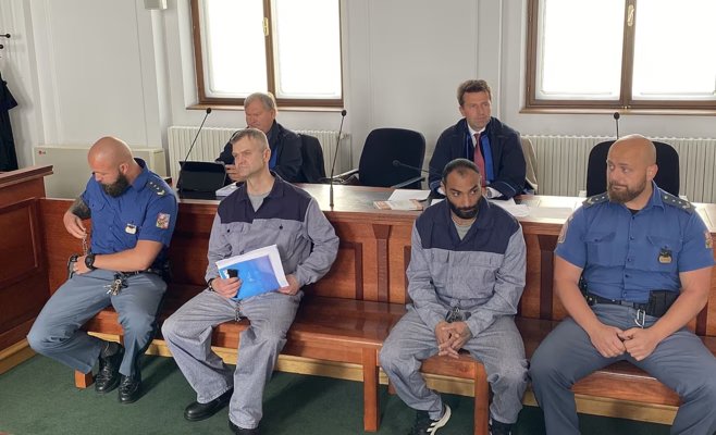 Тело без головы и внутренних органов: обвиняемые в жестоком убийстве бездомного не признают свою вину