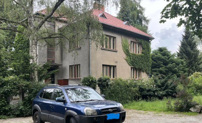 Случайный взгляд на карту обернулся шоком: ради новой дороги в Ческе-Будеевице хотят снести две исторические виллы