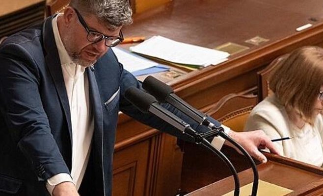 Спор о полномочиях президента назначать глав диппредставительств дойдёт до Конституционного суда
