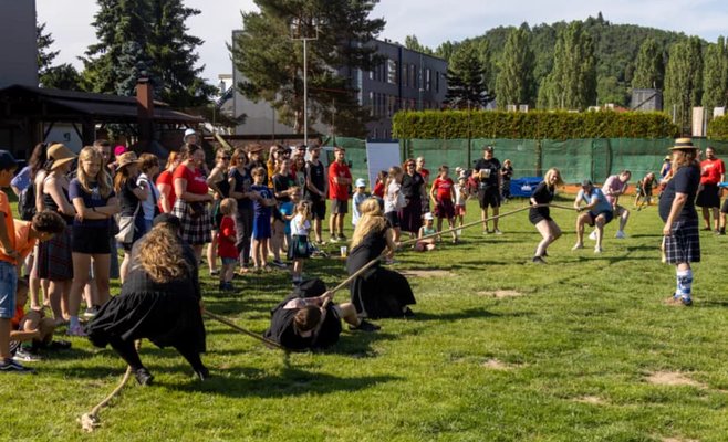 Highland Games в Брно: шотландские состязания силачей