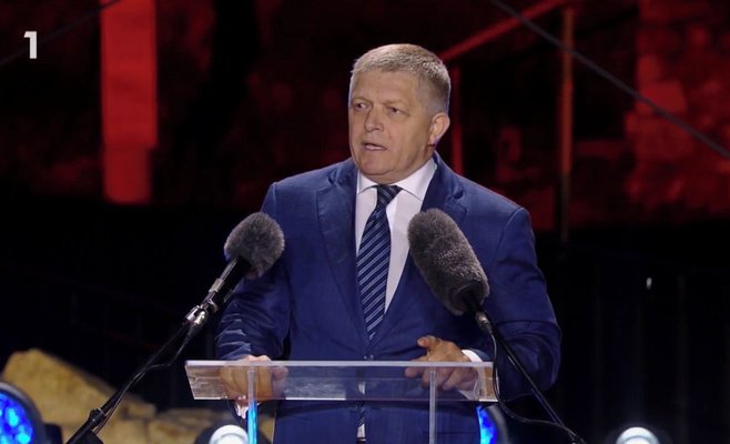 Фицо на Девине сравнил себя с прутом Святоплука и снова обвинил ЕС в русофобии